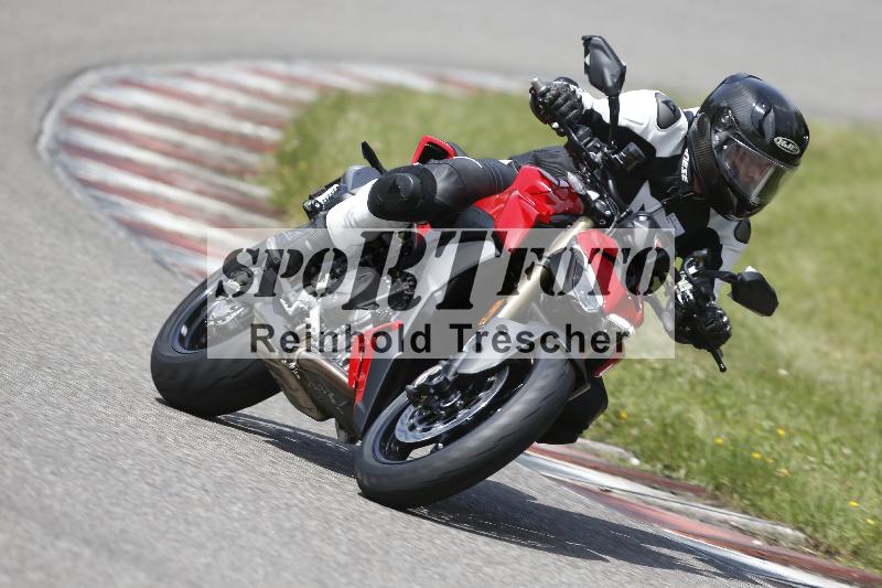 /27 12.06.2025 Ducati Schweiz Trackday Warmup  ADR/blau-bleu/ohne